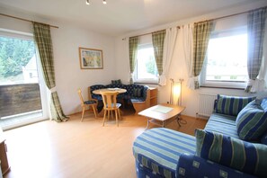 Living room - Scenic Apartment in Krispl Salzburg With Swimming Pool (Krispl)