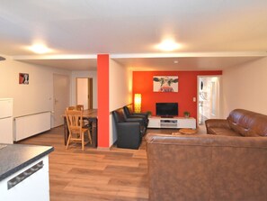 Living room - Holiday Home in Lderntwistetal-oberwaro With Sauna (Twistetal)