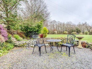 Classic House, 1 Bedroom | Garden - Secluded Holiday Home in Ceredigion With Garden (Llanon)