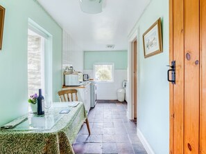 Classic House, 1 Bedroom | Dining