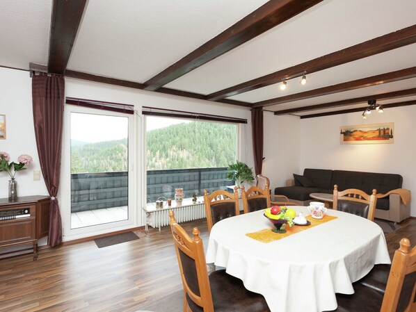 Living room - Spacious Holiday Home in Wildemann With Garden (Clausthal-Zellerfeld)