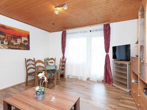 Deluxe-Apartment, 2 Schlafzimmer | Wohnzimmer