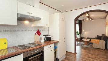 Classic House, Multiple Bedrooms | Private kitchen | Fridge, microwave, coffee/tea maker, electric kettle