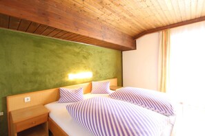 7 bedrooms, individually furnished, bed sheets