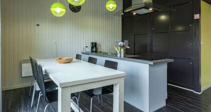 Boutique Chalet in Bullingen Near Lake
