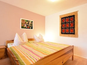 2 bedrooms, individually furnished, bed sheets