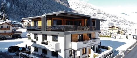 Elite Apartment, 3 Bedrooms | Exterior