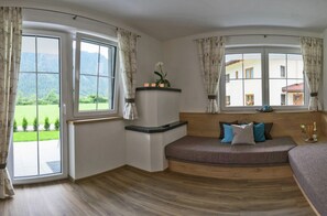 Deluxe Apartment, 3 Bedrooms | Living room - Spacious Apartment Near Ski Area in Mayrhofen (Schwendau)