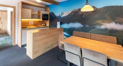 Lovely Apartment With Sauna, Ski Storage, Pool, Terrace