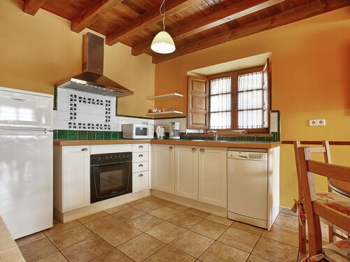 Belvilla by OYO Cottage in Nava With Swimming Pool