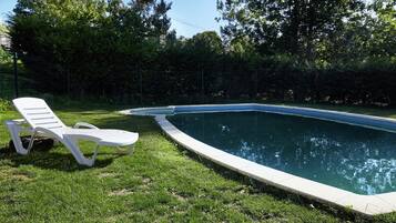 Piscina coberta i piscina a l'aire lliure