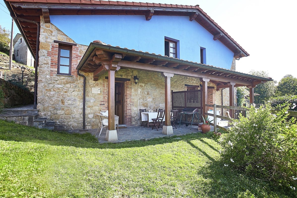 Classic Cottage, 2 Bedrooms | Teres/patio