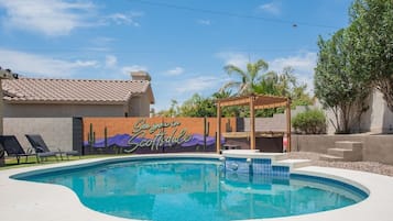 House | 5 bedrooms, Internet