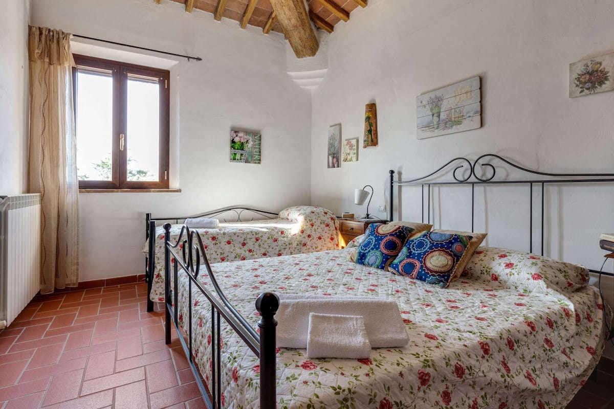 Classic House, 1 Bedroom | 2 bedrooms, individually furnished, bed sheets