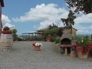 Property grounds - 360 Degree View Over the Tuscan Hills (Buonconvento)