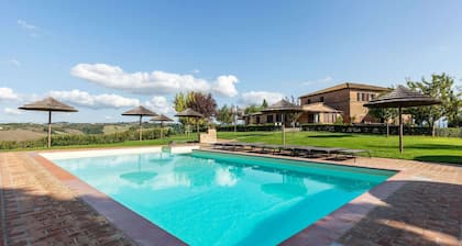 360 Degree View Over the Tuscan Hills