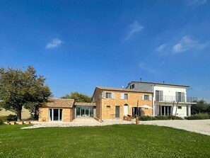 Comfort Apartment, 3 Bedrooms | Exterior