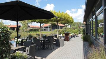 Comfort House, 4 Bedrooms | Outdoor dining