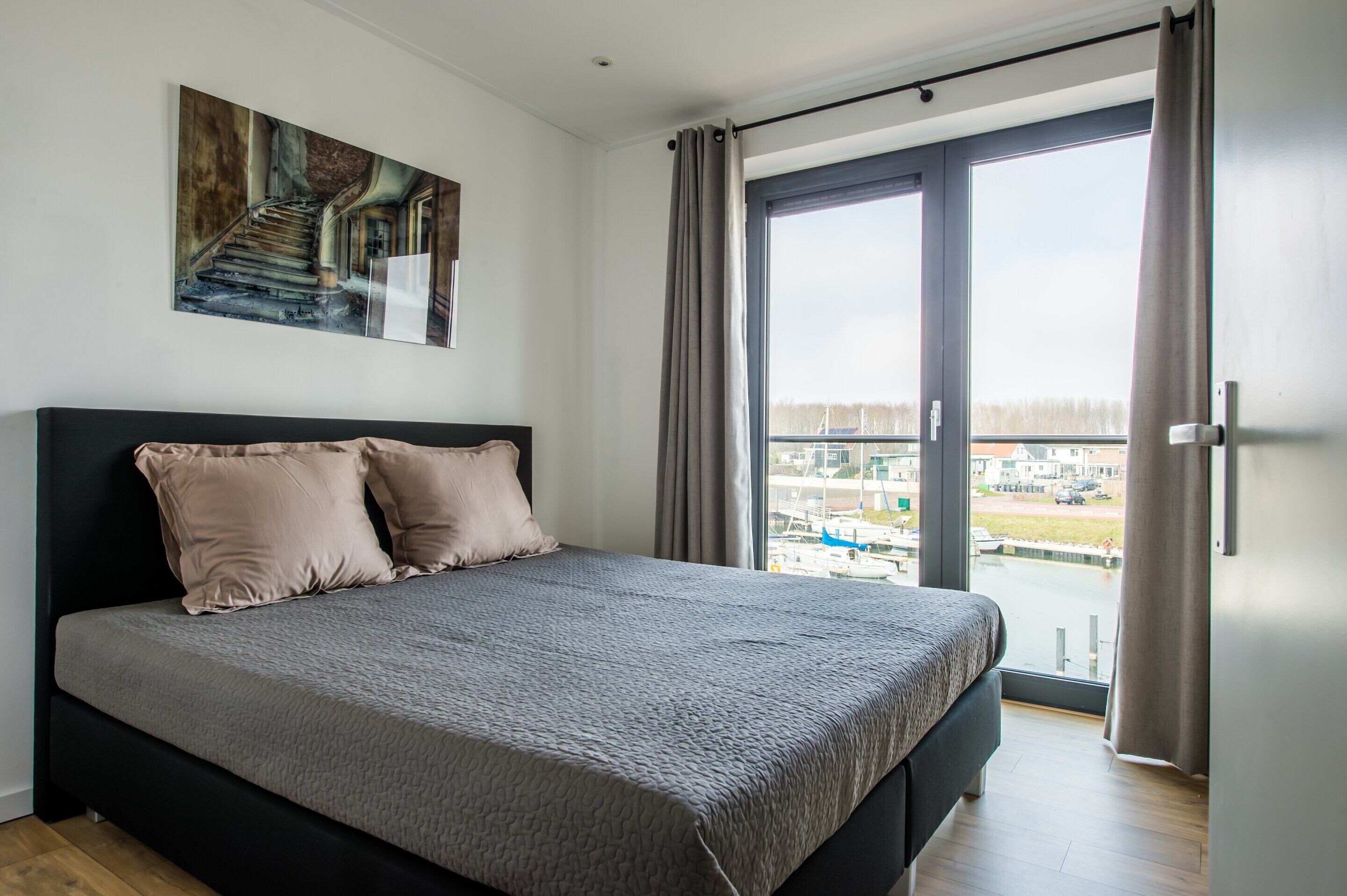 Rumah Klasik, 2 kamar tidur | 8 kamar tidur dan dilengkapi dengan perabotan berbeda-beda