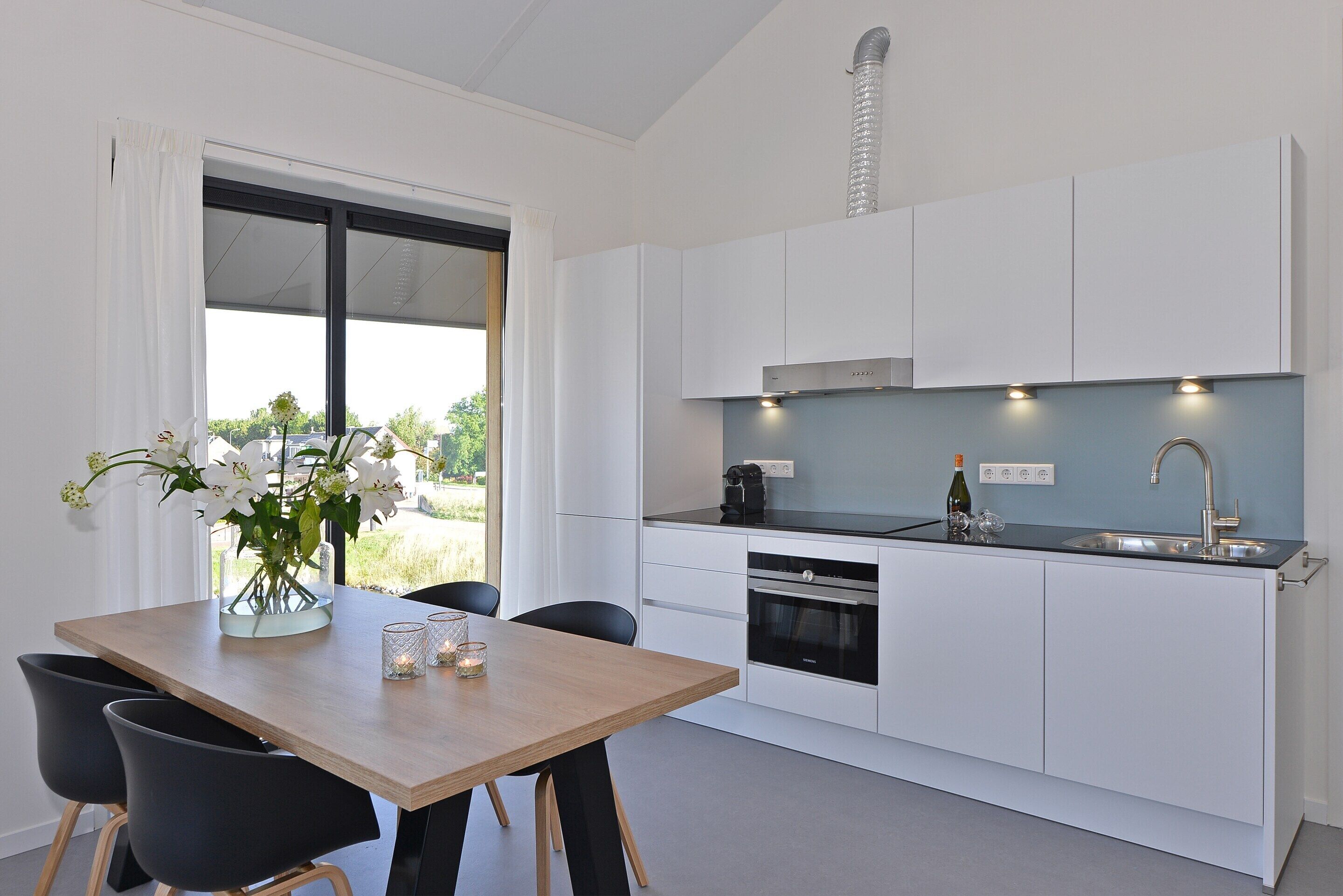 Classic Apartment, 2 Bedrooms | Private kitchen | Fridge, microwave, oven, dishwasher