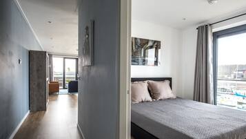 Classic House, 2 Bedrooms | 8 bilik tidur, dilengkapkan perabot secara berasingan, cadar katil