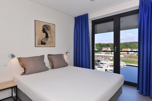 Apartamento clásico, 2 habitaciones | 6 dormitorios, mobiliario individual, ropa de cama
