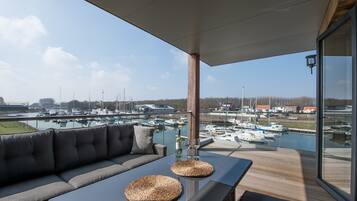 Classic House, 2 Bedrooms | Balcony