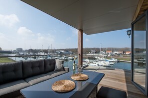 Classic House, 2 Bedrooms | Balcony