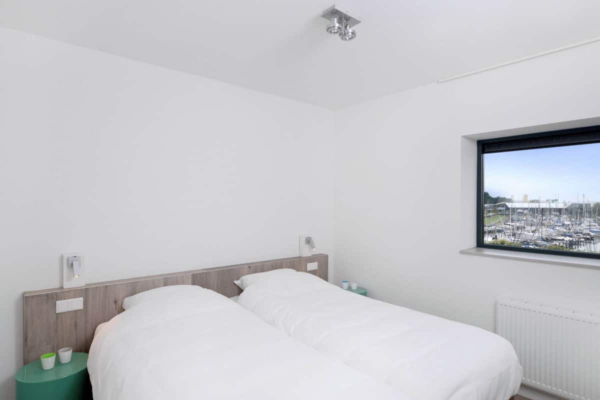 Comfort Apartment, 2 Bedrooms | 4 bedrooms, individually furnished, bed sheets