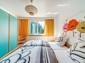 Comfort Apartment, 1 Bedroom | 4 bedrooms, individually furnished, bed sheets - Luxurious Apartment in Heubach Germany in the Forest (Masserberg)