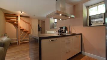 Classic House, 3 Bedrooms | Private kitchen