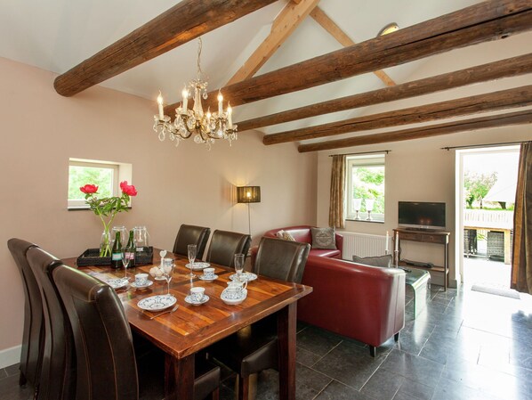 Deluxe House, 3 Bedrooms | Dining - Stunning Holiday Home Near Forest in Slenaken (Slenaken)