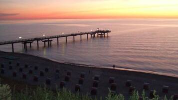 Comfort House, 4 Bedrooms | View from property