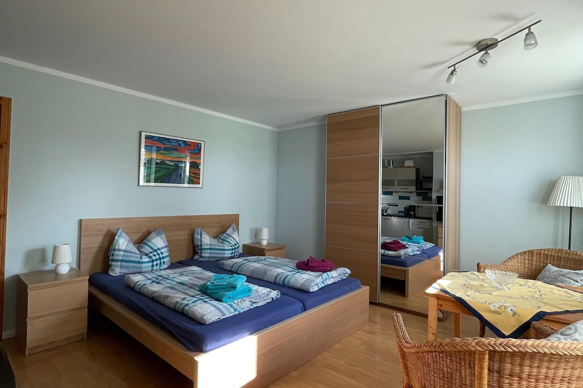 Rumah Klasik, 3 kamar tidur | 6 kamar tidur dan dilengkapi dengan perabotan berbeda-beda