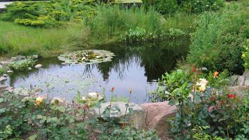 Classic House, 3 Bedrooms | Garden