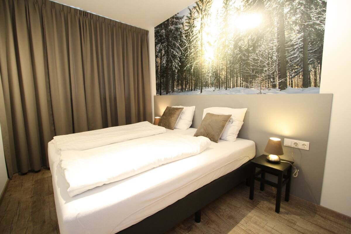 Comfort Apartment, 4 Bedrooms | 6 bedrooms, individually furnished, bed sheets