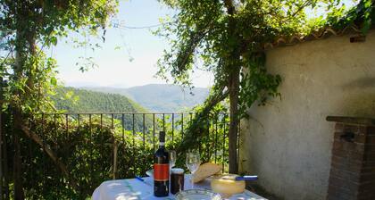 Quiet Holiday Home in Sellano With Swimming Pool a few Kilometers From Rasiglia