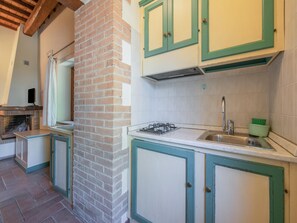 Classic House, 1 Bedroom | Private kitchen | Oven, coffee/tea maker - Quiet Holiday Home in Sellano With Swimming Pool a few Kilometers From Rasiglia (Sellano)