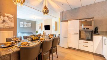 Klassiek appartement, 4 slaapkamers | Dineren