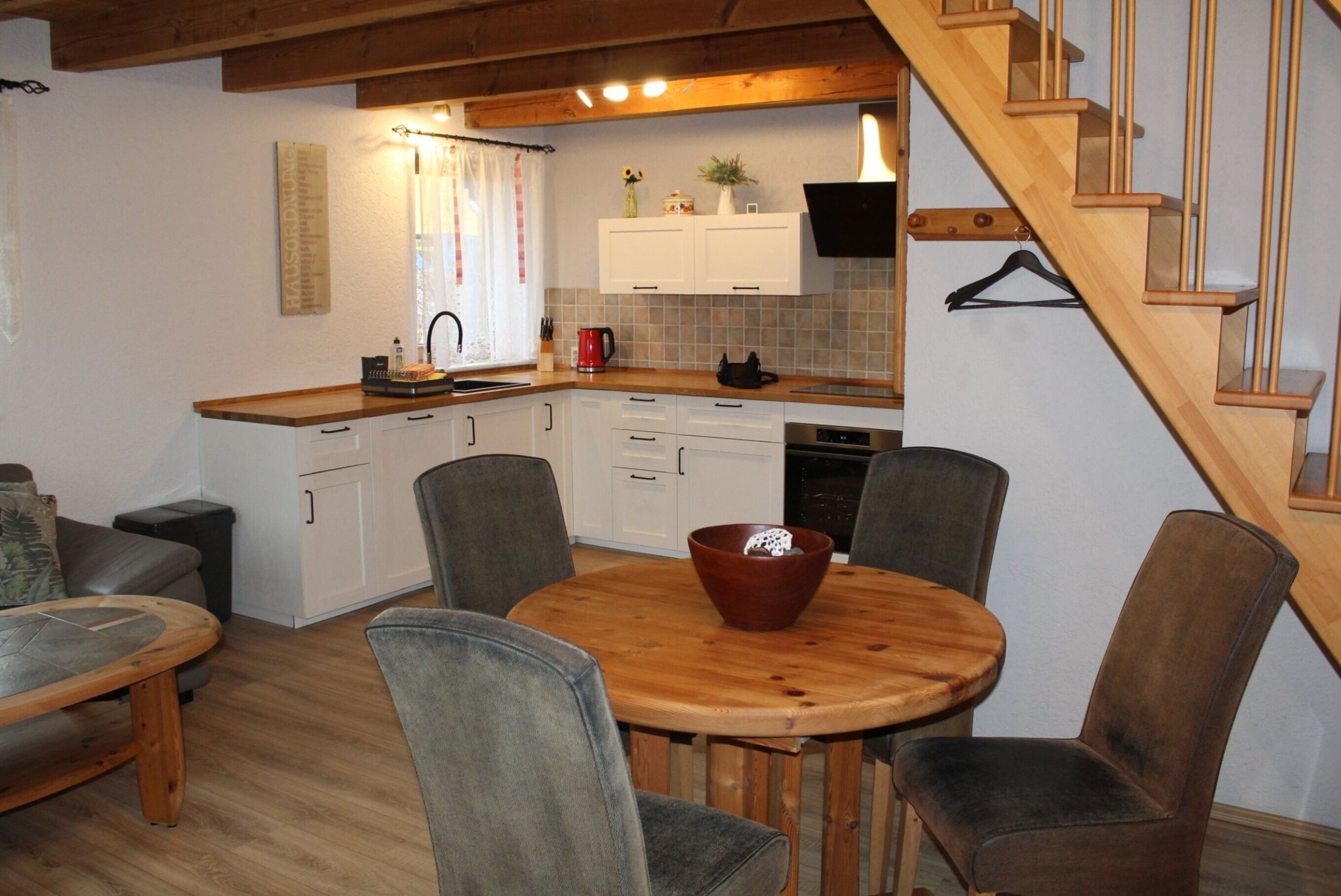 Classic Bungalow, 2 Bedrooms | Dining