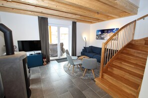 Fireplace, DVD player - Luxurious Chalet in Kotschach-mauthen Near Ski Area (Kotschach-Mauthen)