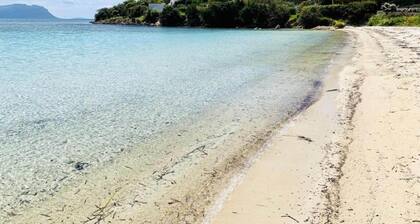 Stylish one Bedroom Apartment Just a few Steps From the sea