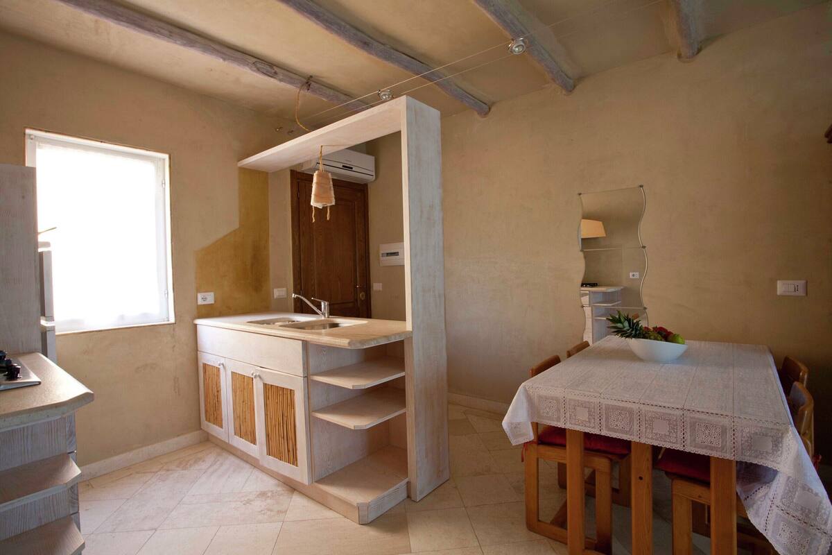 Comfort House, 1 Bedroom | Private kitchen | Fridge