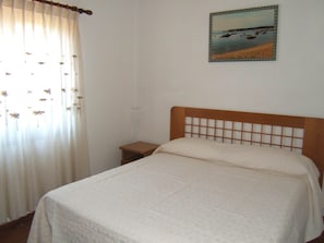Classic House, 2 Bedrooms | 2 bedrooms, bed sheets