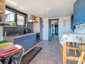 Micro-ondes, four, plaque de cuisson, lave-vaisselle