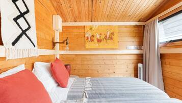2 bedrooms, individually furnished, bed sheets