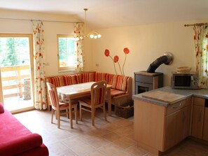 Classic-Chalet, 3 Schlafzimmer | Wohnzimmer