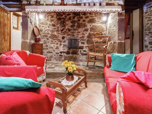 Living room - Stylish Apartment in Sohl With Terrace (Bad Elster)