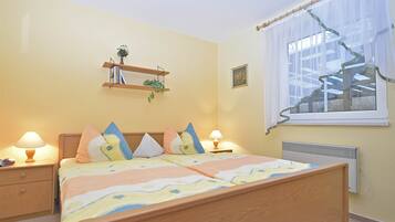 Classic Apartment, 1 Bedroom | 4 bedrooms, individually furnished, bed sheets