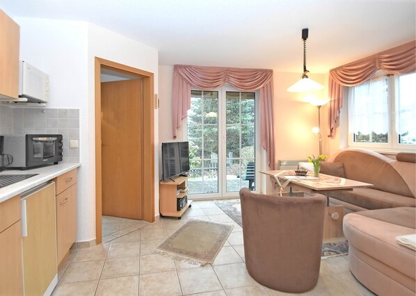 Classic House, 2 Bedrooms | Private kitchen